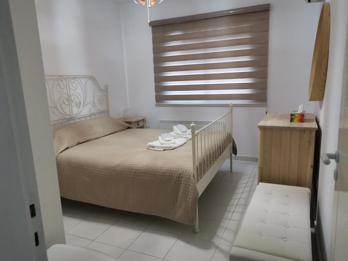 Iris Village, Near Kings Avenue Mall - By Imh Travel & Tours Paphos Exteriér fotografie