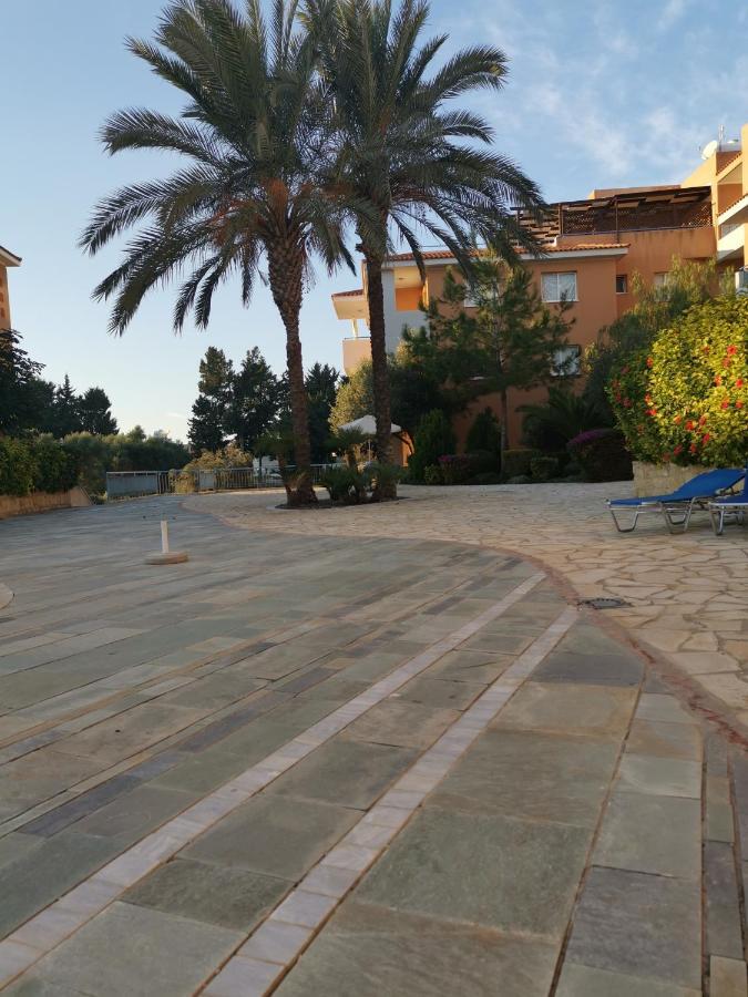 Iris Village, Near Kings Avenue Mall - By Imh Travel & Tours Paphos Exteriér fotografie