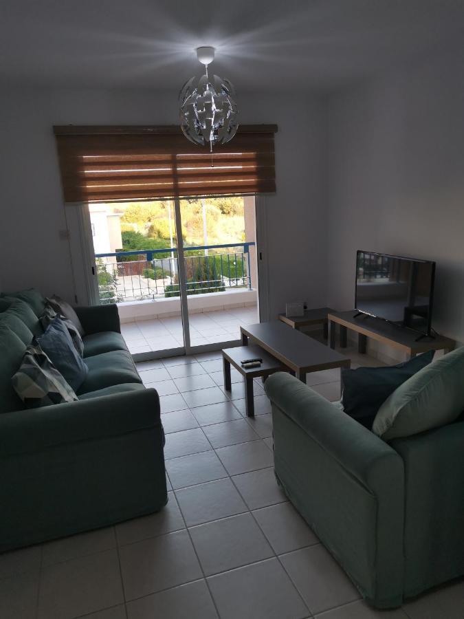 Iris Village, Near Kings Avenue Mall - By Imh Travel & Tours Paphos Exteriér fotografie