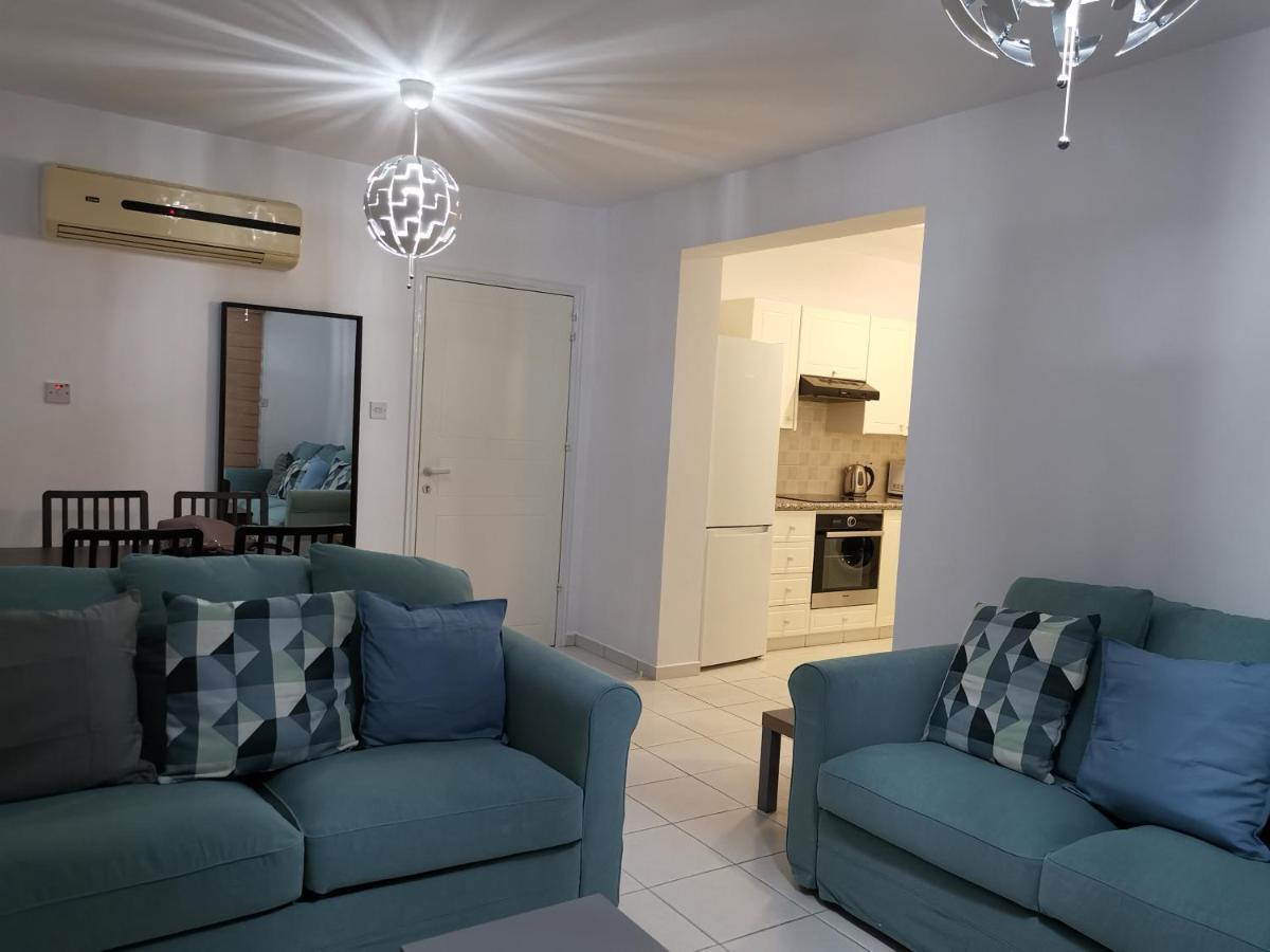 Iris Village, Near Kings Avenue Mall - By Imh Travel & Tours Paphos Exteriér fotografie